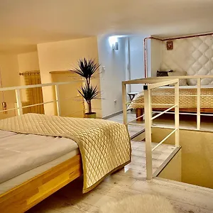 3 Comfortable And Cosy In Heart Of Near Basilica Διαμέρισμα